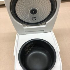Wa1251 炊飯器 アイリスオーヤマ ERC-IE30-Wの画像