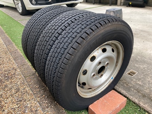 ハイゼット スタッドレス 2023年製 バリ溝