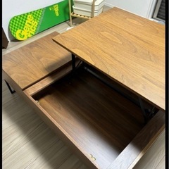 リフトアップテーブルの画像
