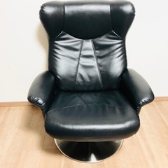 ニトリ リクライニングチェア オットマン付きの画像
