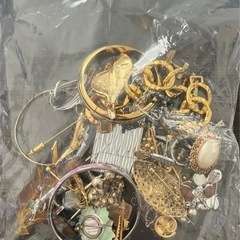 【指輪・ネックレス・ピアス・イヤリング・腕時計・ブローチ等】　アクセサリー　まとめ売り