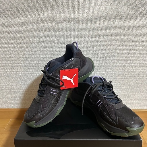 プーマ　黒スニーカー　28cm