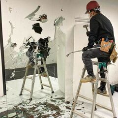経験者優遇‼️日当13,000円〜　現金日払い対応可能！　解体工・職人募集の画像