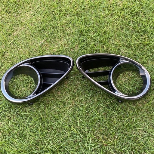 インフィニティfx35.37.50.qx70正規純正メッキフォグカバー新品！