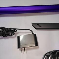 ダイソン掃除機セット　V8 の画像