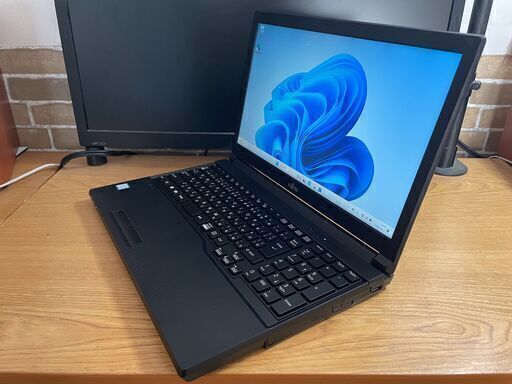 美品 LIFEBook A577/R Office2021付き