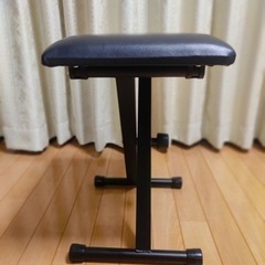 椅子 軽量 持ち運び 電子ピアノ 椅子 3段階高さ調整 滑り止め ピアノベンチ キーボード ベンチ X型 安定性 簡単に組み立て ブラック の画像