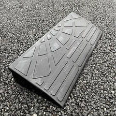 スロープ　車　バイク　自転車　一輪車　など。