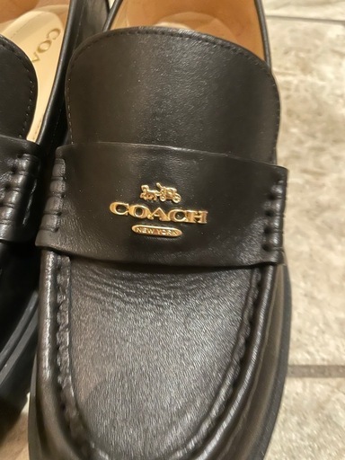 【1回のみ着用】COACH 黒 / ルーシーローファー