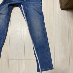 G U デニムジーンズ　150センチの画像