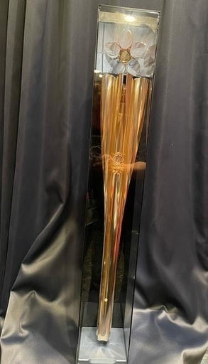 2020年 東京オリンピック 聖火 トーチ