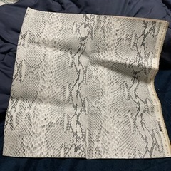 生地 蛇柄 49cm×52cm ×2