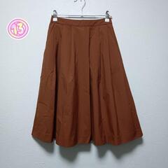 郵送可♡自宅フリマに出品中♡UNIQLOの膝丈スカート