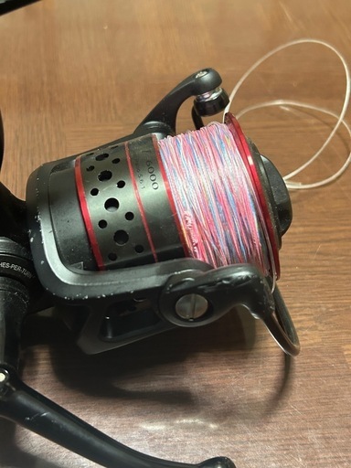 ペン　FIEACE2 6000番　ジギング等に　使用回数2日　糸付き