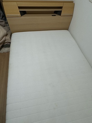 収納ベッド　
