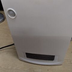 美品 人感センサー搭載 セラミックファンヒーター 　ストーブ　ファンヒーター　電気ストーブの画像