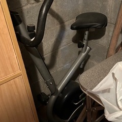 エアロバイク　筋トレ器具　難あり