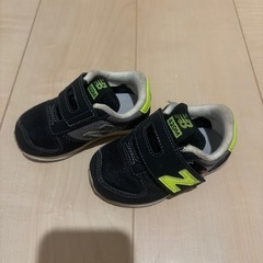 ニューバランス  13センチ　キッズベビー