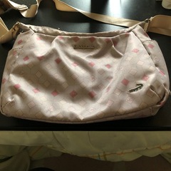 クロコダイルのショルダーバッグ