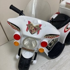 白バイ　警察官　電動バイクおもちゃ　手錠おまけ付きの画像