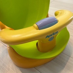 アップリカのバスチェアの画像