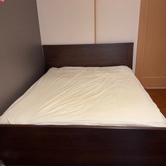 IKEA ベッド　クイーンサイズ
