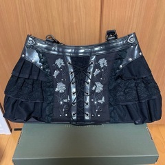 フリル付きバック