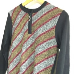 薄手オシャレなニットの画像