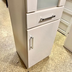 《売約済》【池上店】 NITORI ニトリ スリム 食器棚 幅40cm すき間 家具 キッチン収納 カップボード 白 白物家具 スキマ 🚚運搬無料エリア有 / 大田区 リサイクルショップ ランバールーム 池上店 ◀︎ 池上駅 大森駅 蒲田駅 最寄りの画像
