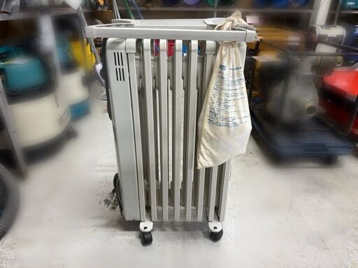 デロンギ　オイルヒーター　HR030812EC　年式不明品【中古品】