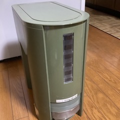 Tupperware米びつ　ライスストッカー