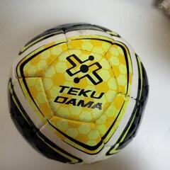 テクダマ　サッカーボール　サイズ2