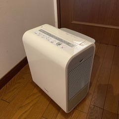値下げしました！
加湿器★フィルター気化式で湯気無し