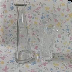 花瓶や入れ物など4点セットの画像