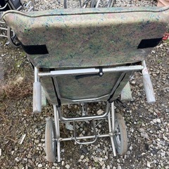 介護車椅子の画像