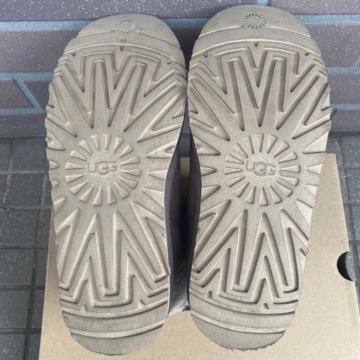 美品　UGG 23cm