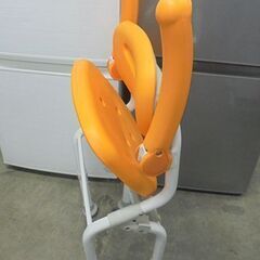 パナソニック シャワーチェア ユクリア コンパクトＳＰおりたたみN PN-L41321 オレンジ 肘付き 風呂いす シャワーチェア 介護 札幌市 白石店の画像