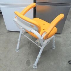 パナソニック シャワーチェア ユクリア コンパクトＳＰおりたたみN PN-L41321 オレンジ 肘付き 風呂いす シャワーチェア 介護 札幌市 白石店の画像