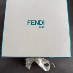 FENDI ベビー服ギフトセットの画像