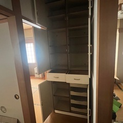 収納棚　白　押入れ　木製　条件付き取引　の画像