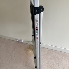 軽量　折りたたみ式　脚立の画像