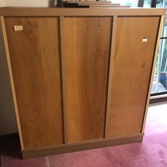 食器棚　キャビネットの画像