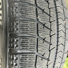 ブリザック205/60Rスタッドレスホイール付き4本セットの画像