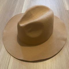 つば広ハット　ベージュoneサイズ