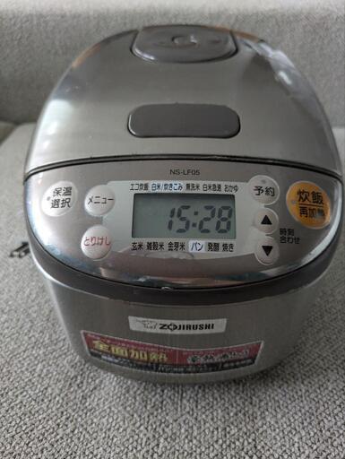 象印 14年マイコン炊飯ジャー3合　NS-LF05