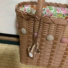 値下げハンドメイドカゴバッグの画像