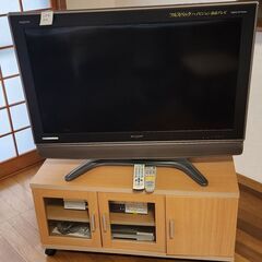 No.107　液晶テレビ+VHSビデオデッキ+BSチューナー 台...