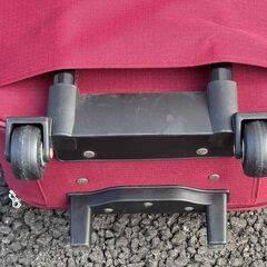 【中古】スーツケース　キャリア、カギ付きの画像