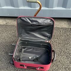 【中古】スーツケース　キャリア、カギ付きの画像
