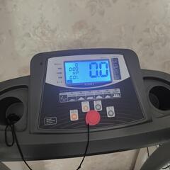値下げ激安ランニングマシーンの画像
